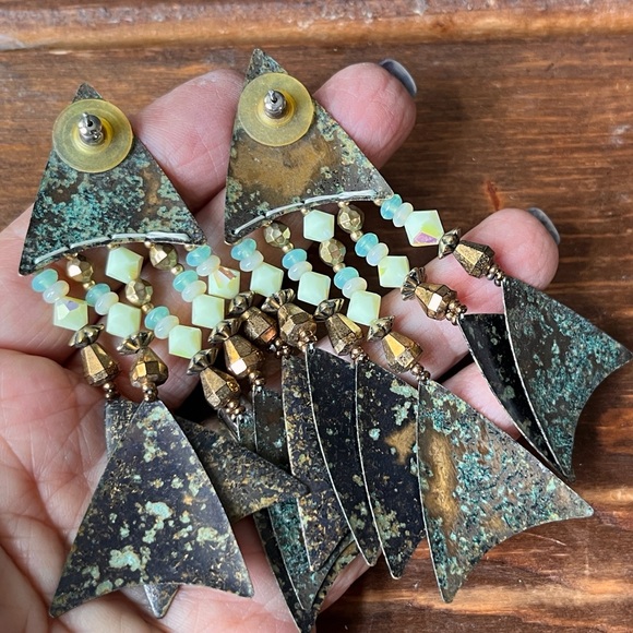 Vintage Uranium Bead Mixed Patina Metal Artisan Fringe Dangle Arrowhead Earrings - Picture 14 of 14